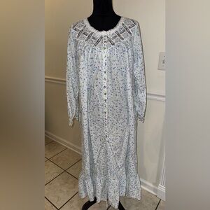 Eileen West Vintage Floral Lace Button-Front Nightgown – Petite Small